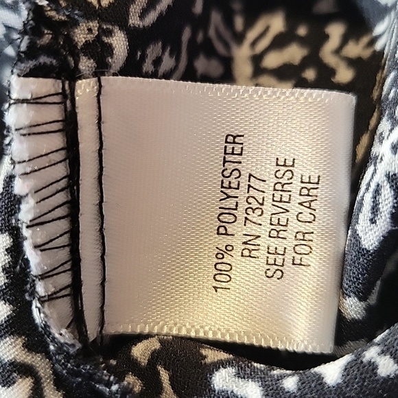 Croft & Barrow button up Blouse Black, White, Grey pattern 100% polyester Sze 1X - Picture 6 of 6